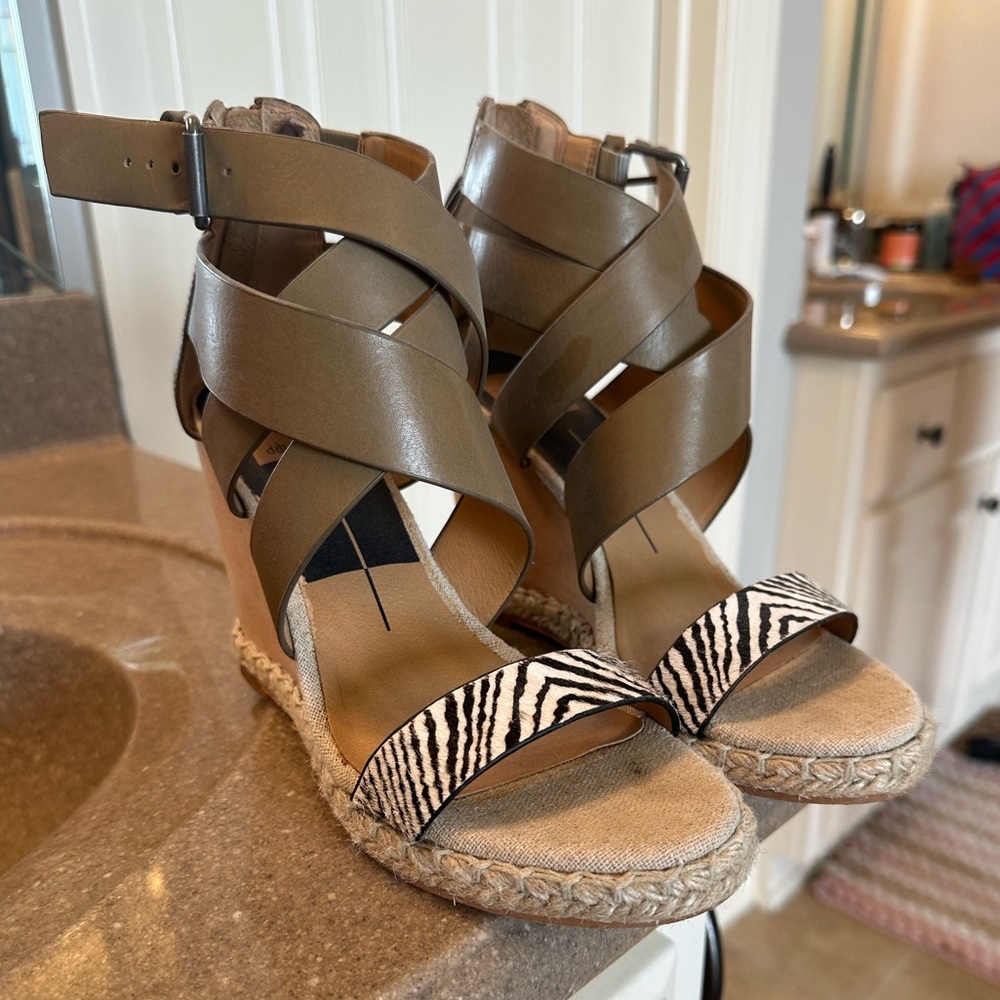 Dolce vita wedges